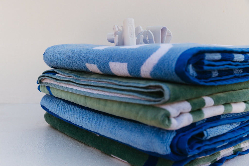 The Pool Club Collection Set 4 POOLY + 4 Ithaki Classic Towels