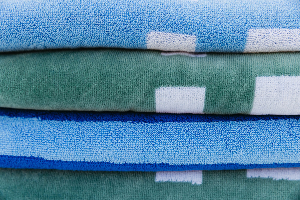 The Pool Club Collection Set 4 POOLY + 4 Ithaki Classic Towels