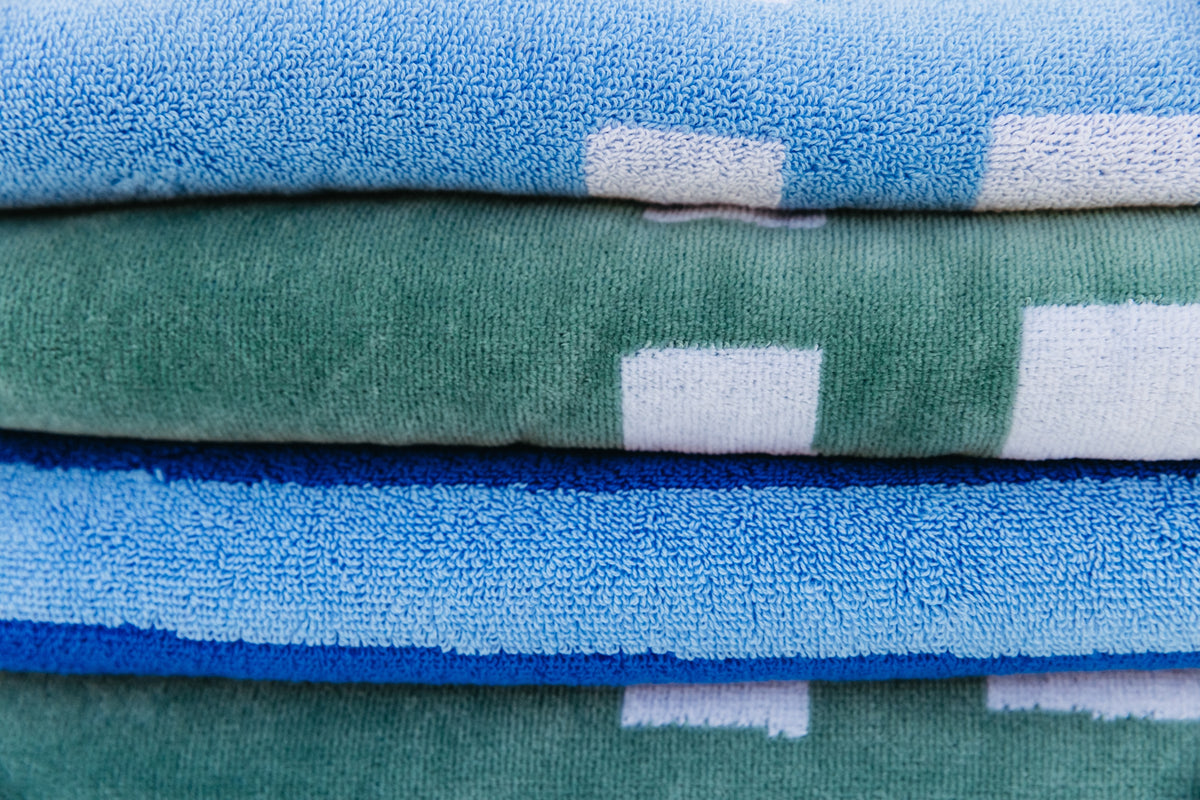 The Pool Club Collection Set 4 POOLY + 4 Ithaki Classic Towels